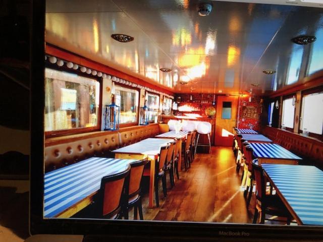 Schiff Ahoy, Hotelschiff, Hausboot, Boot, Passagierschiff Stuttgart Ngoại thất bức ảnh