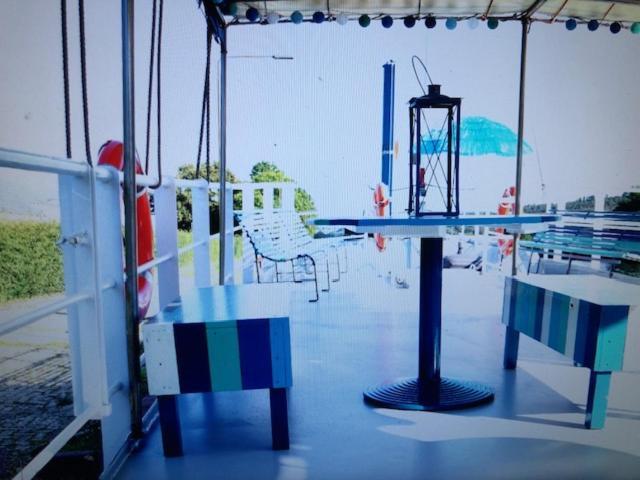 Schiff Ahoy, Hotelschiff, Hausboot, Boot, Passagierschiff Stuttgart Ngoại thất bức ảnh